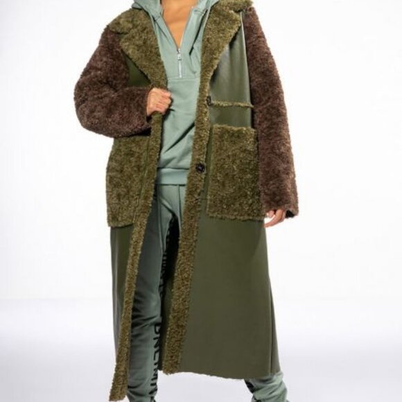 PLUS COMBO STYLE LONG PATENT TRENCH COAT WITH FUR TRIM ( BRAND NEW !!!!!! ) - Picture 6 of 7